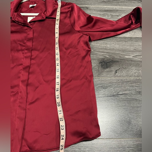 Womens  Long S  Satin Botto  Down Shirt.    Burgundy M - Picture 10 of 10